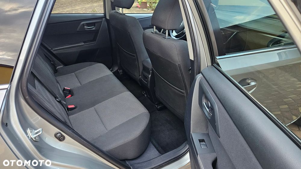 Toyota Auris 2.0 D-4D Executive - 16