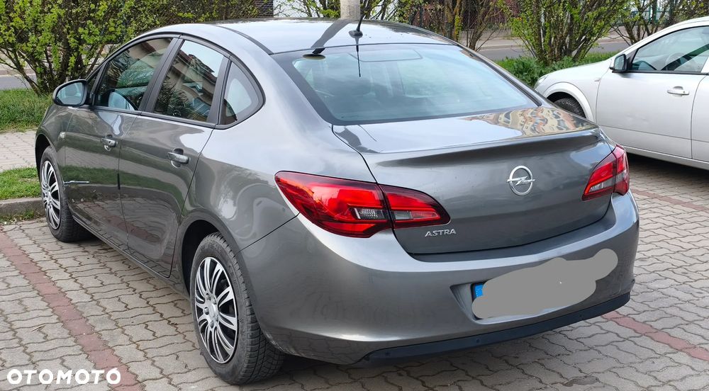 Opel Astra 1.6 EU6 - 5