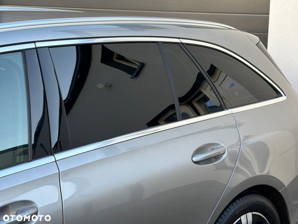 Mercedes-Benz C-Class 2023 photo 4
