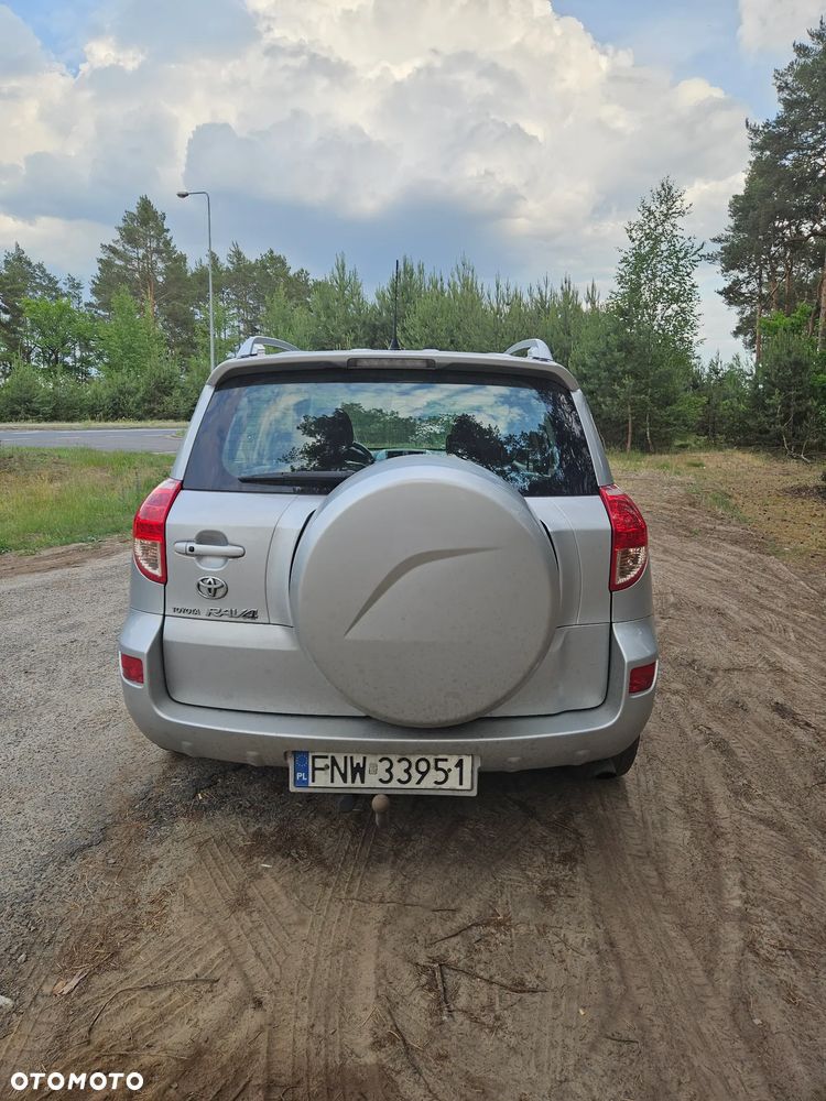 Toyota RAV4 - 4
