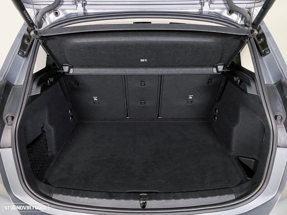 BMW 218 Active Tourer - 8