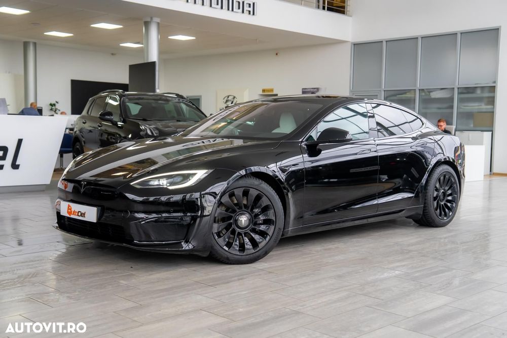 Tesla Model S - 3