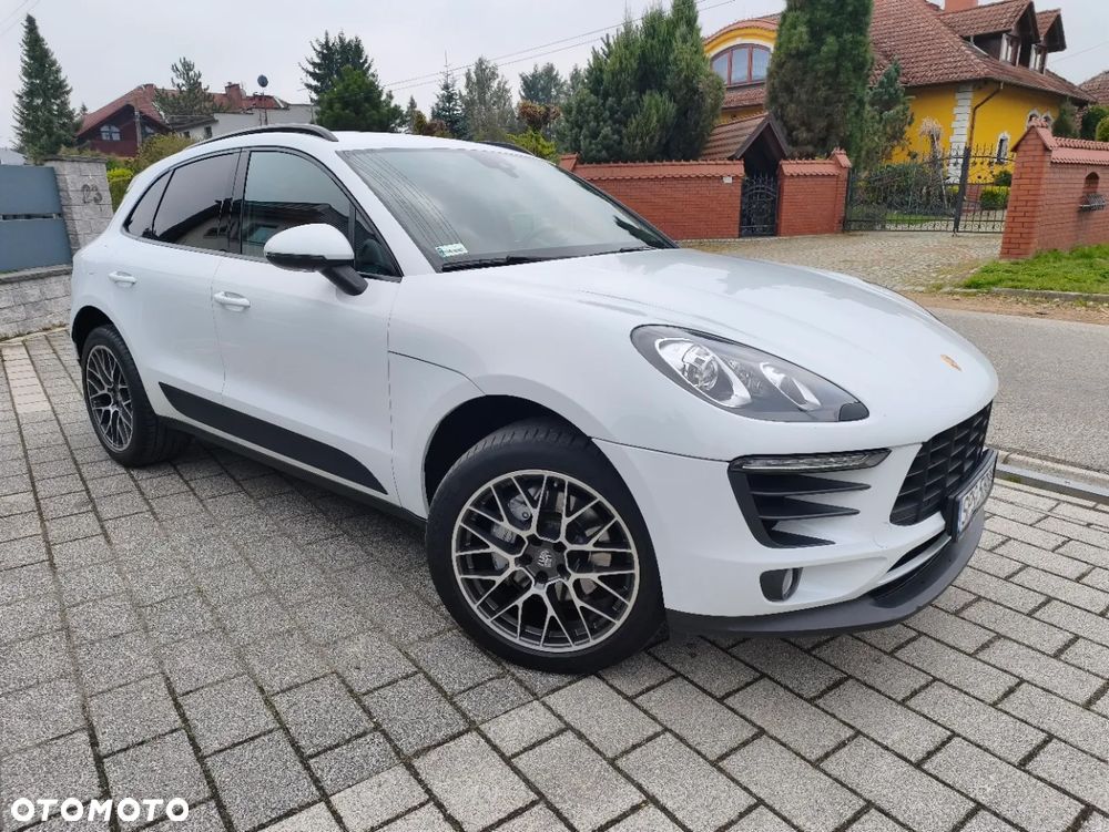 Porsche Macan - 1