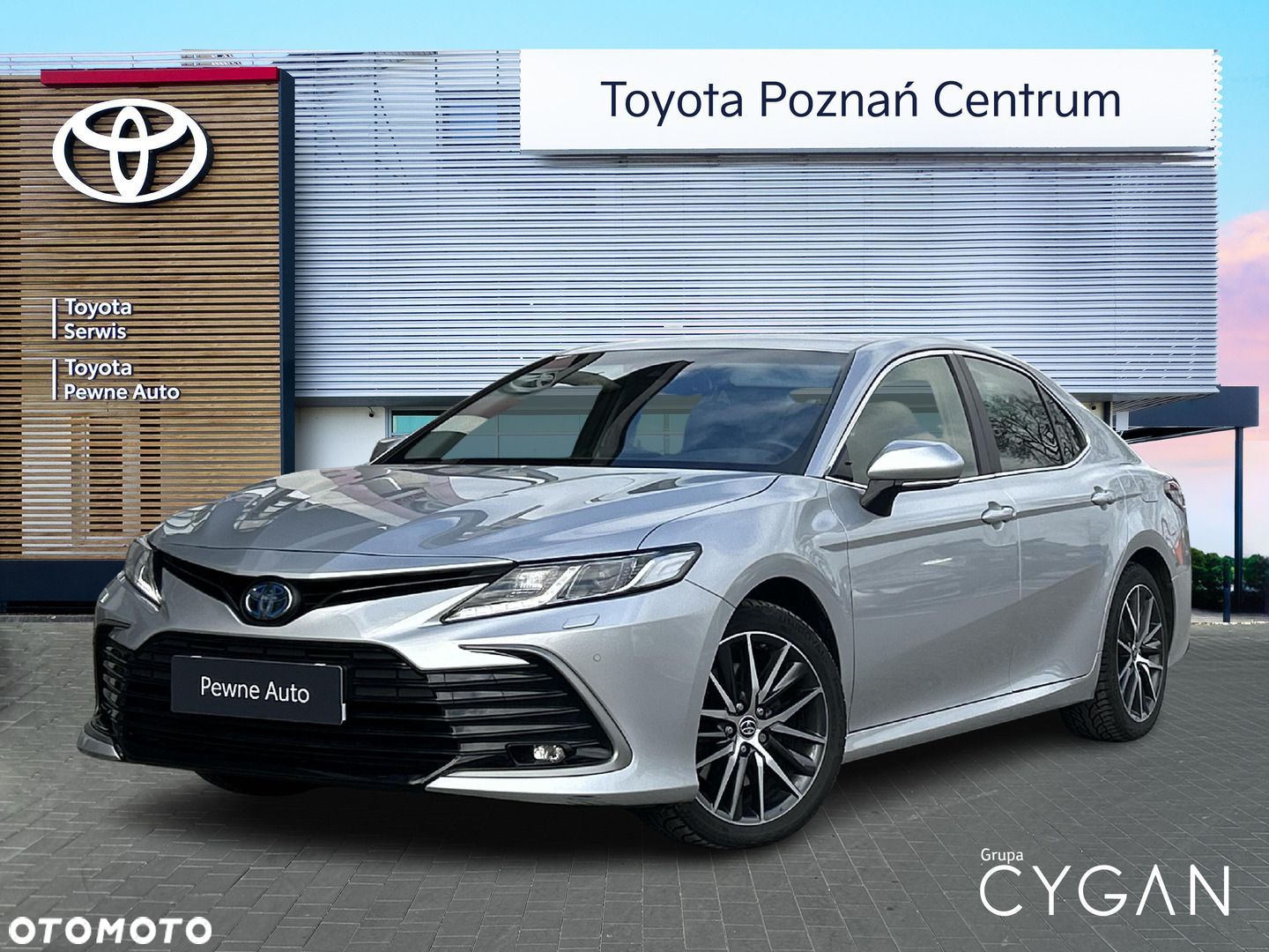 Toyota Camry - 1