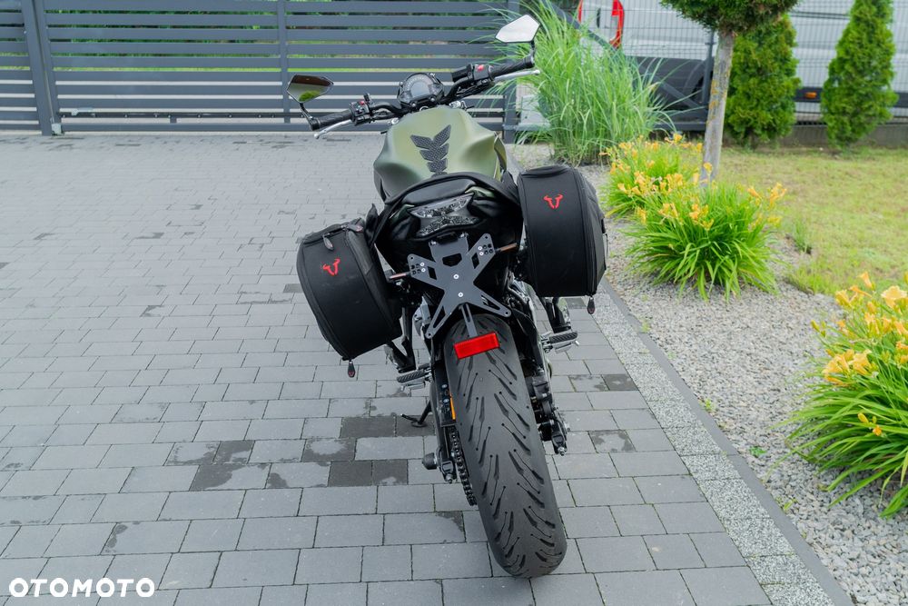 Kawasaki Z 650 - 10