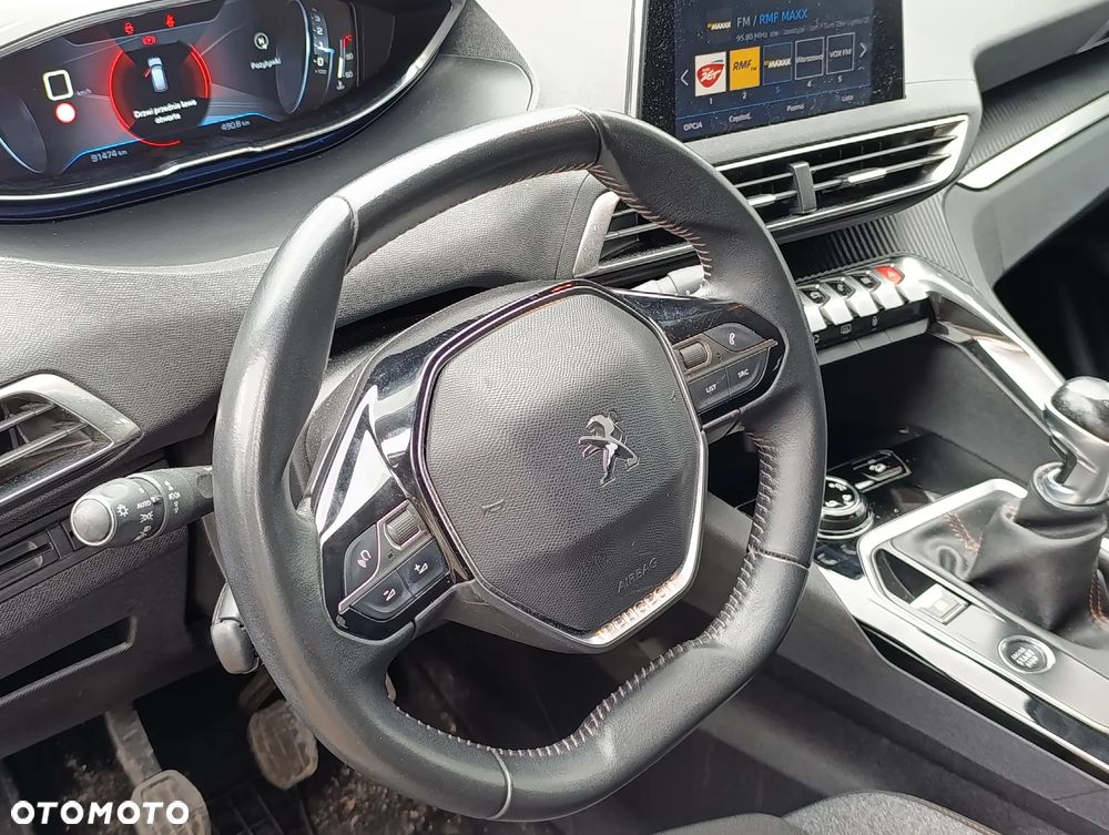 Peugeot 3008 1.2 PureTech GPF Active S&S - 10