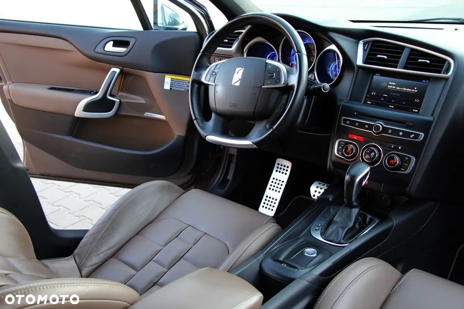 DS Automobiles DS 4 - 10