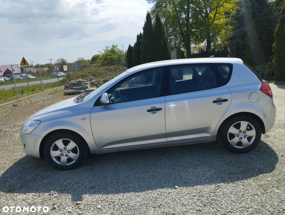Kia Ceed 1.4 CVVT Attract - 8