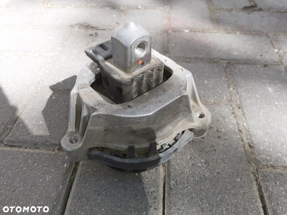 BMW 3 G20 G21 Poduszka Silnika Prawa 4.0i - 1