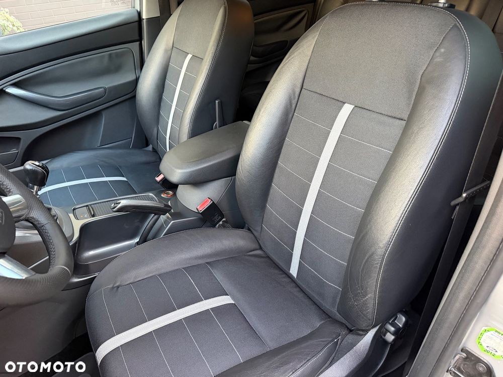 Ford Kuga - 26