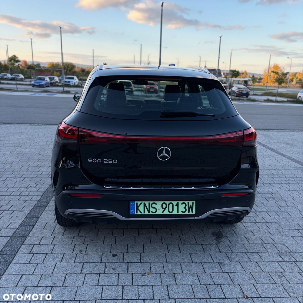 Mercedes-Benz EQA 250 AMG Line - 20