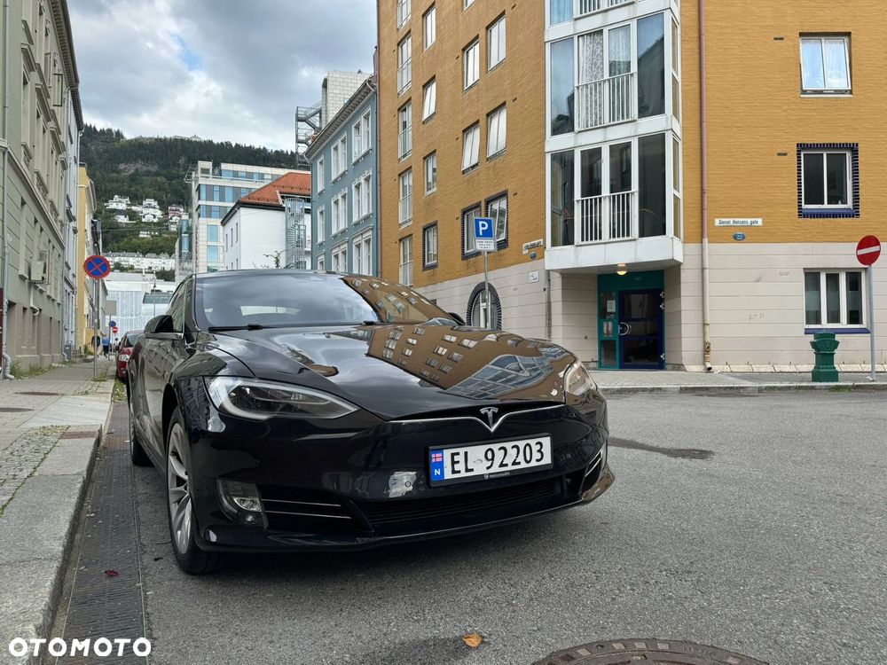 Tesla Model S Long Range Plus - 6