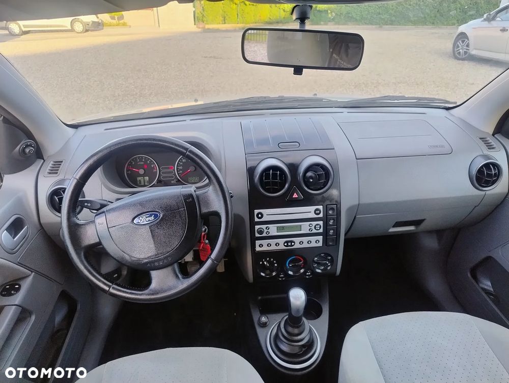 Ford Fusion 1.6 Fun - 8