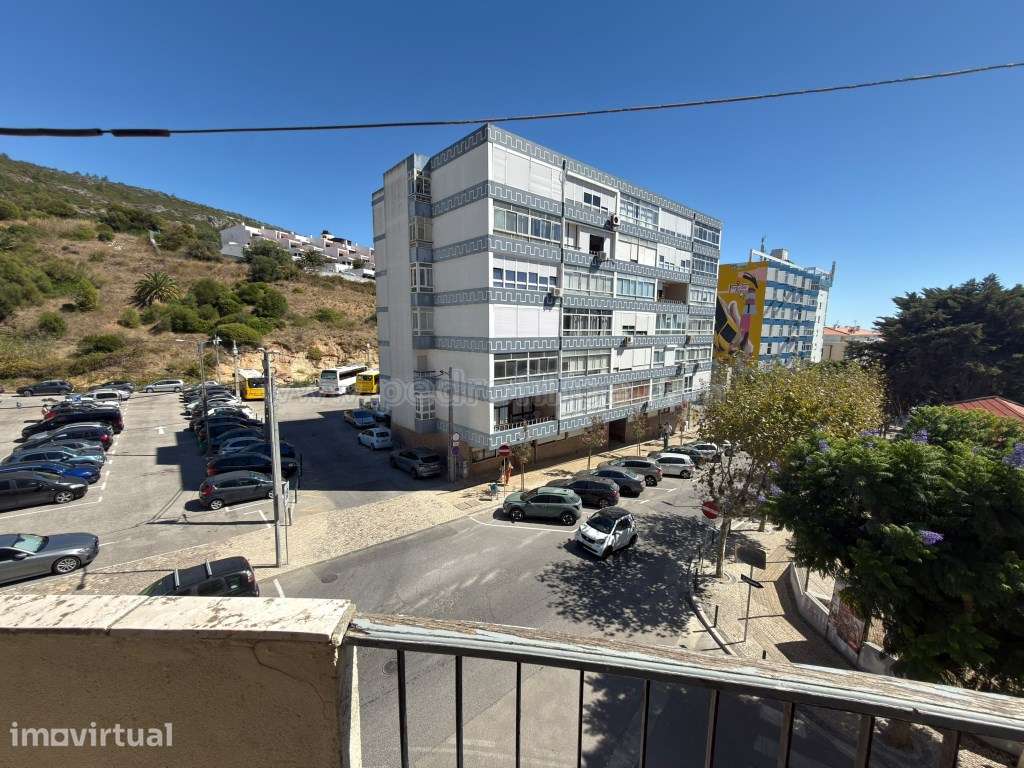 Apartamento no centro de Sesimbra para remodelação - Grande imagem: 2/11