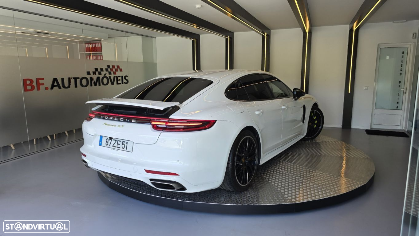 Porsche Panamera 4 E-Hybrid - 15