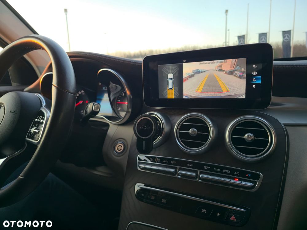 Mercedes-Benz GLC 200 d 4Matic 9G-TRONIC AMG Line - 21