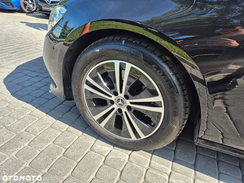 Mercedes-Benz Klasa E 220 d 4-Matic - 15