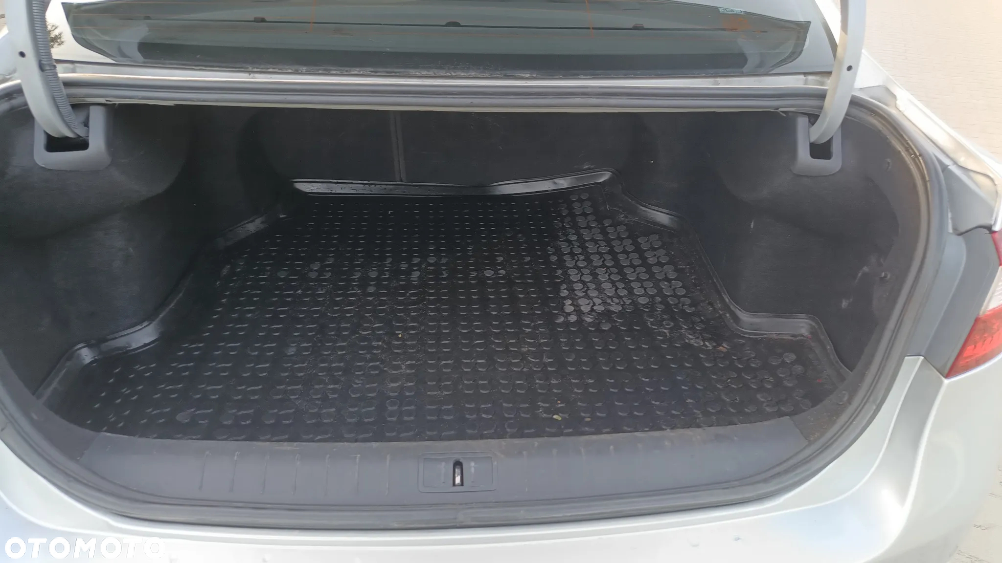 Renault Latitude 2.0 dCi Privilege - 8