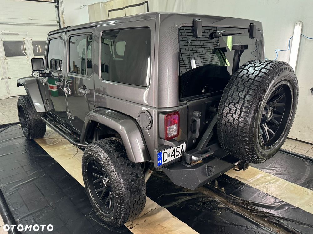 Jeep Wrangler Unlimited 3.6 Automatik Sahara - 4