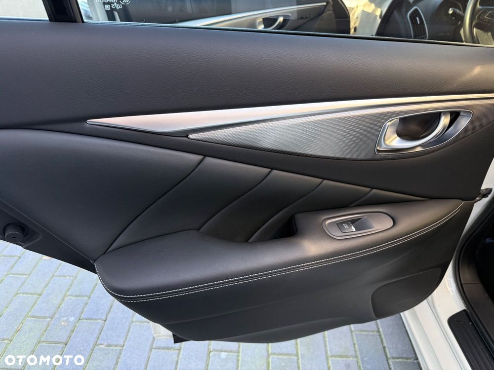 Infiniti Q50 - 10