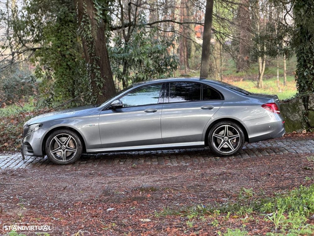 Mercedes-Benz E 300 de AMG Line - 4