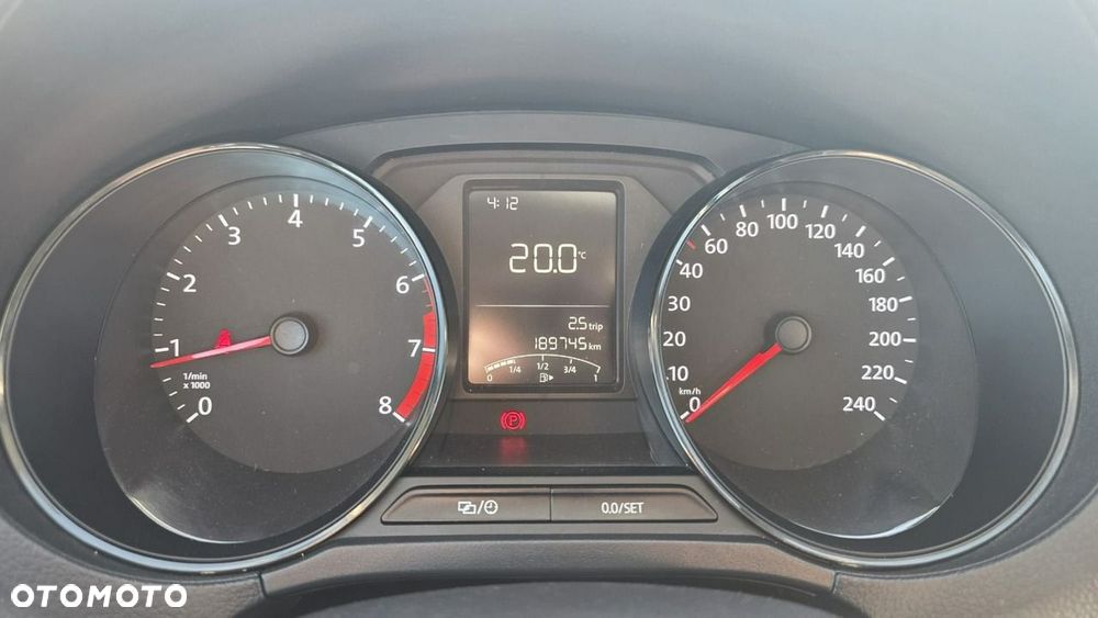 Volkswagen Polo - 10