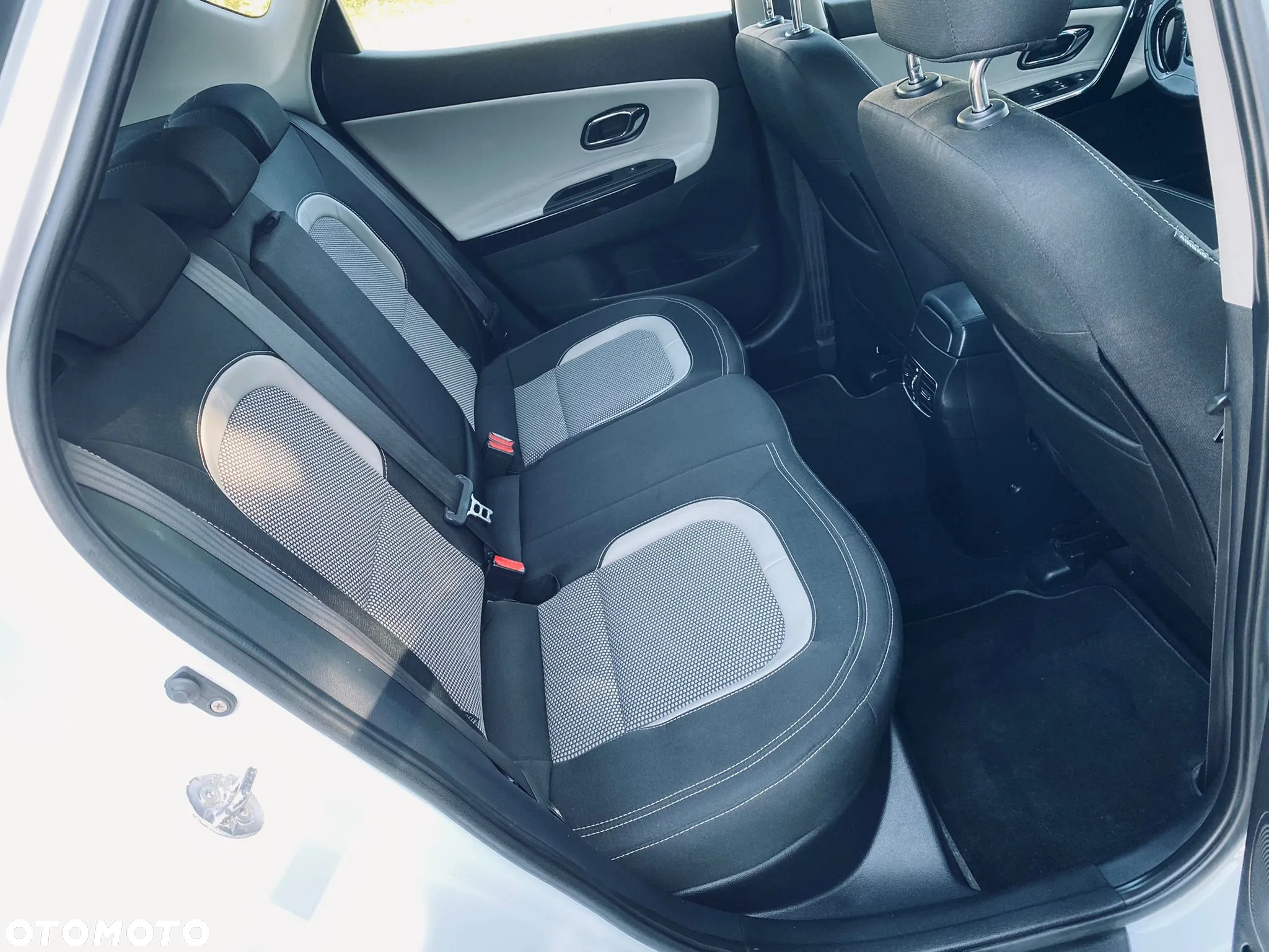 Kia Ceed 1.6 CRDi 128 Platinum Edition - 14