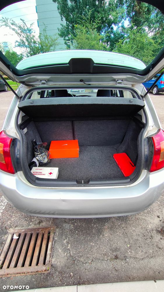 Toyota Corolla 1.6 VVT-i Sol - 13