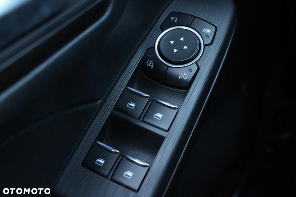 Ford Kuga - 16