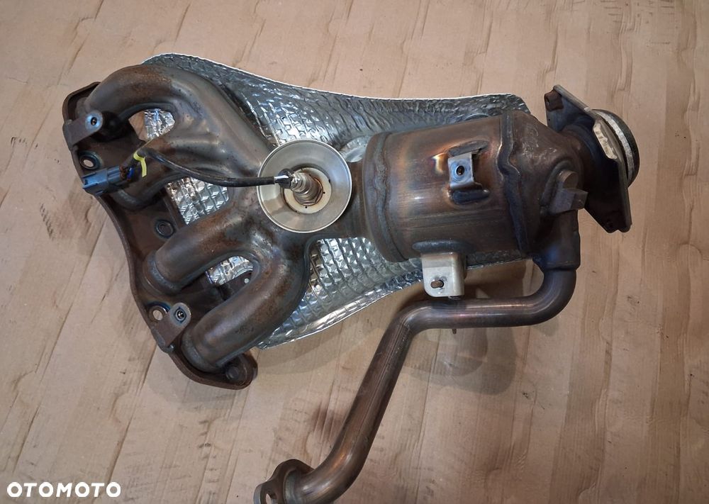 Kolektor wydechowy Katalizator Sonda TOYOTA COROLLA CROSS 1.8 HYB 2025r - 1