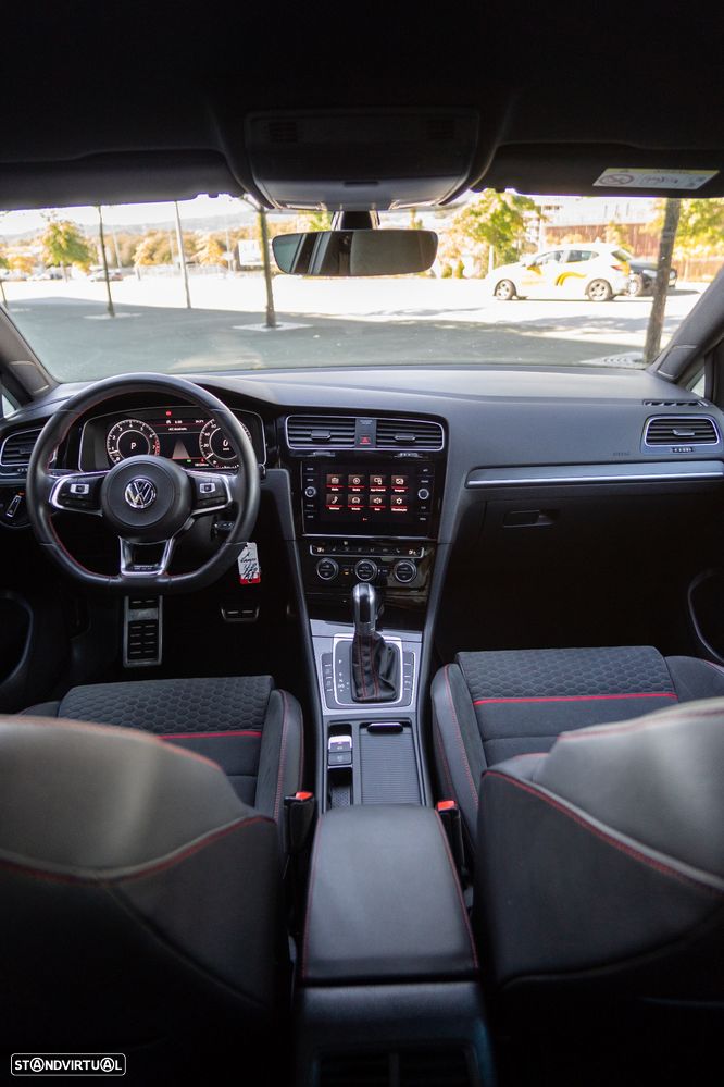 VW Golf 2.0 TSI GTI DSG Performance - 14