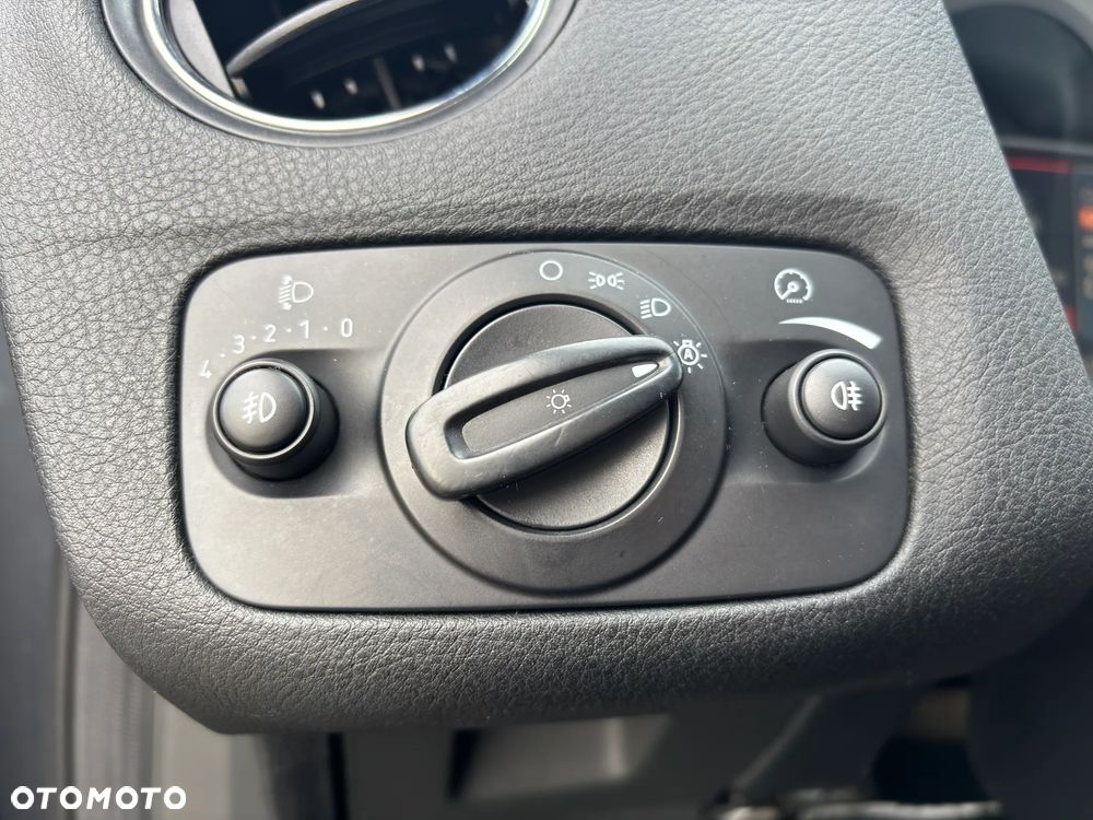 Ford Mondeo 2.0 TDCI Titanium - 26