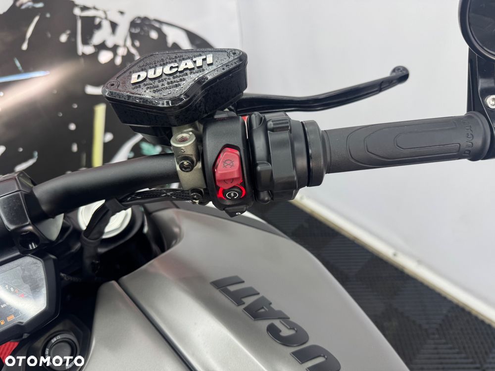 Ducati Diavel - 27