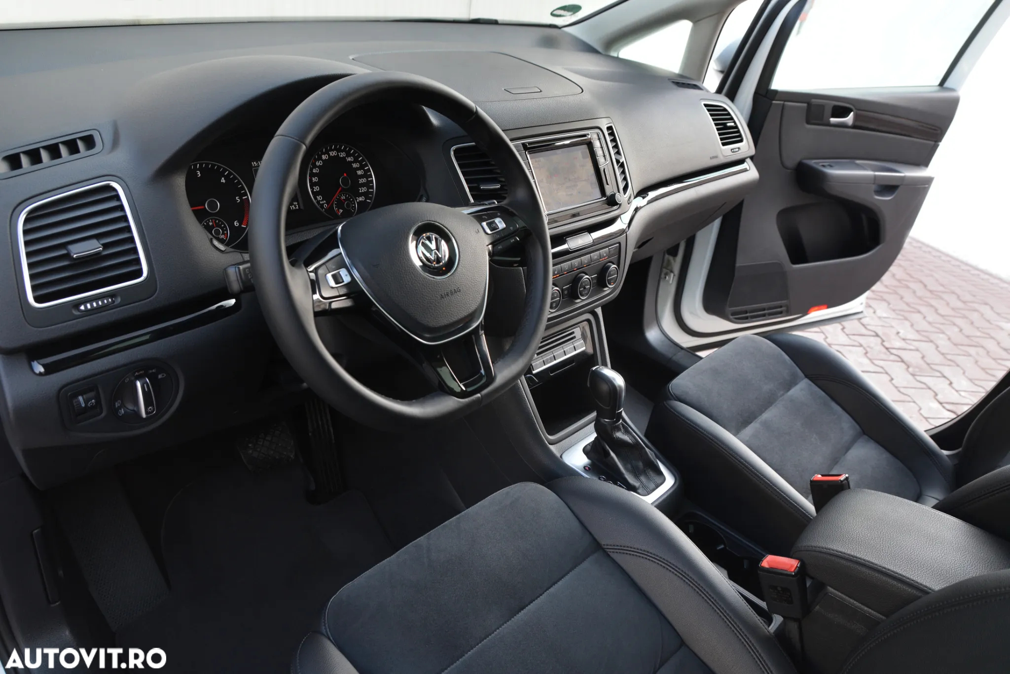Volkswagen Sharan 2.0 TDI DSG (BlueMotion Technology) Highline - 8