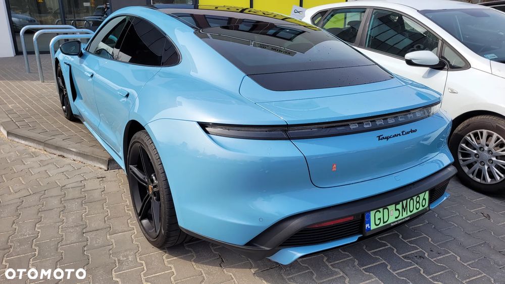 Porsche Taycan - 4