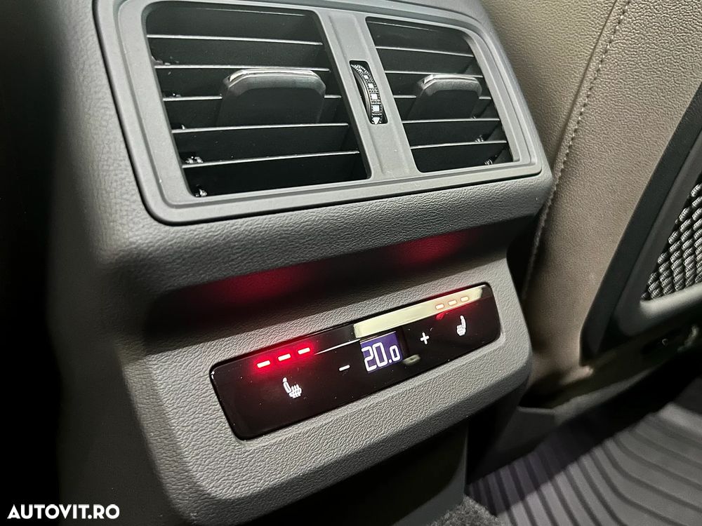 Audi Q5 Sportback - 36