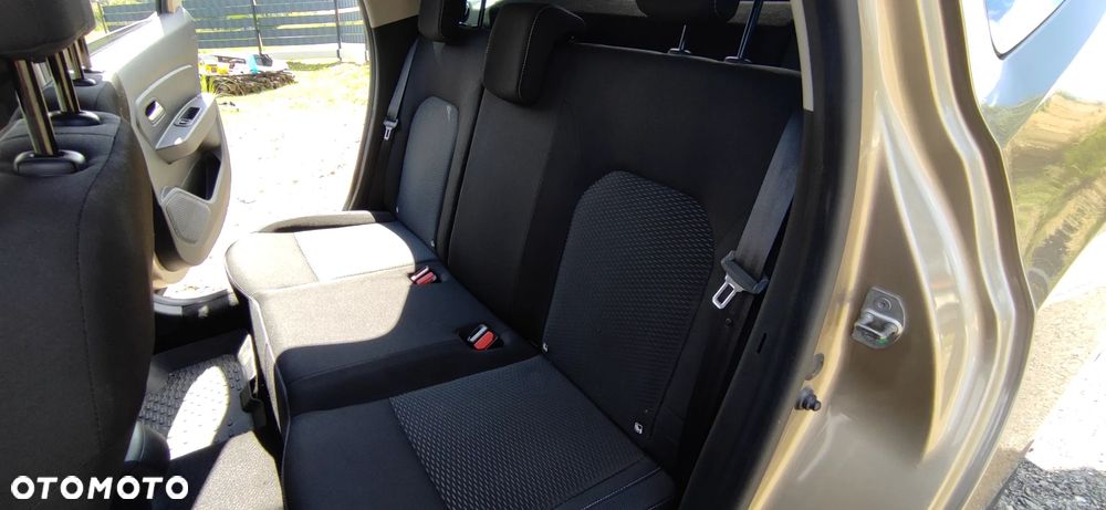 Dacia Duster 1.6 SCe Access S&S - 12