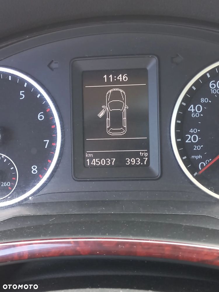 Volkswagen Tiguan - 11