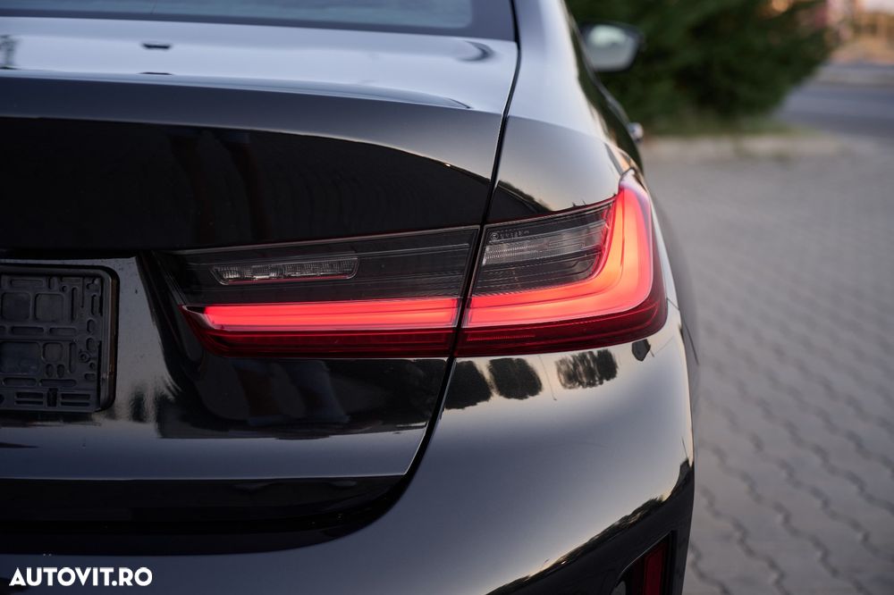 BMW Seria 3 320d Aut. M Sport - 13