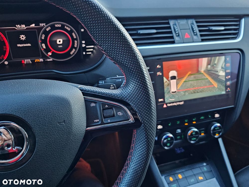 Skoda Octavia 2.0 TDI 4x4 DSG RS - 25