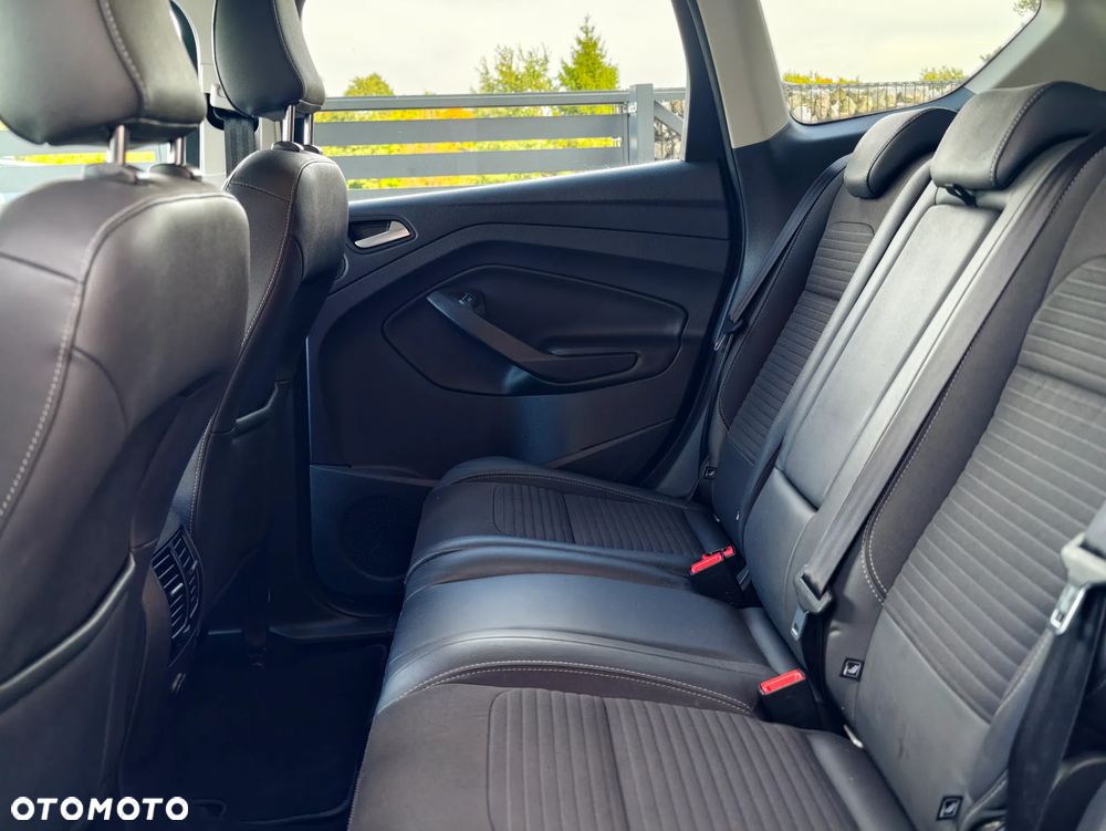 Ford Kuga 2.0 TDCi AWD Titanium - 28