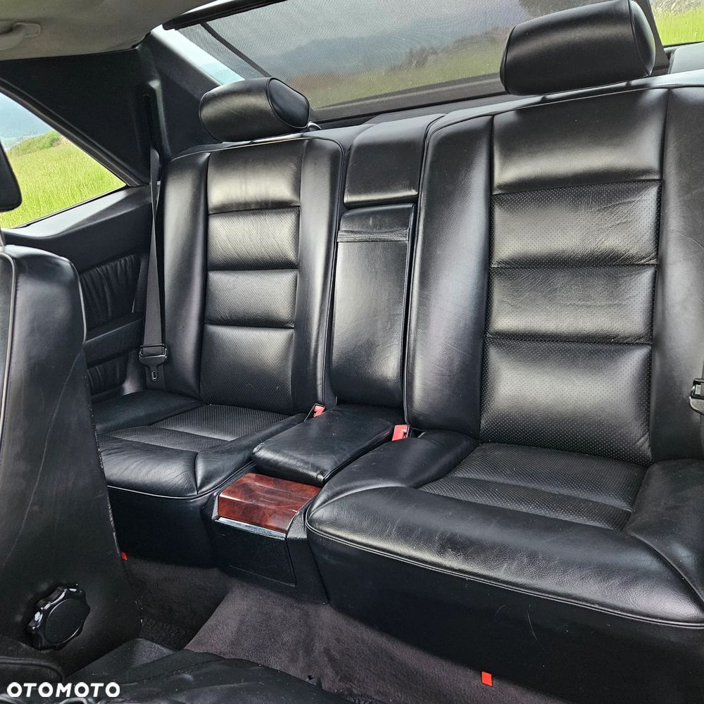Mercedes-Benz W124 (1984-1993) - 12