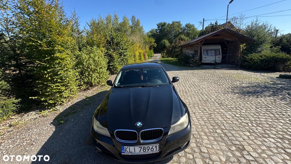 BMW Seria 3 318d - 1
