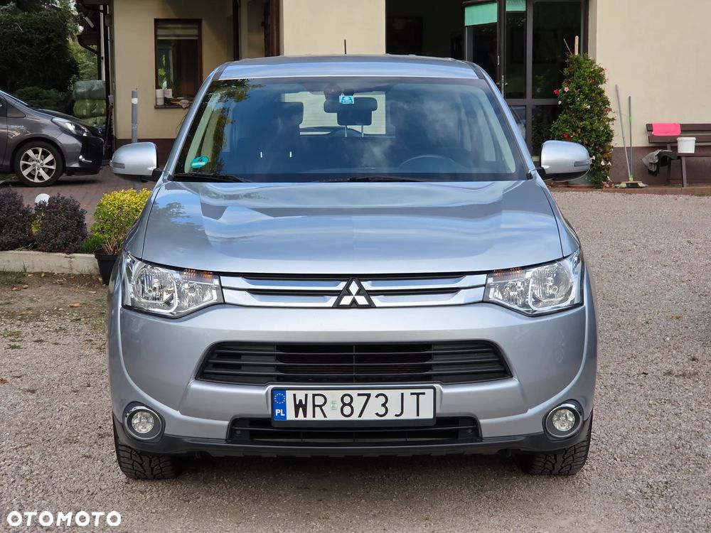 Mitsubishi Outlander - 4