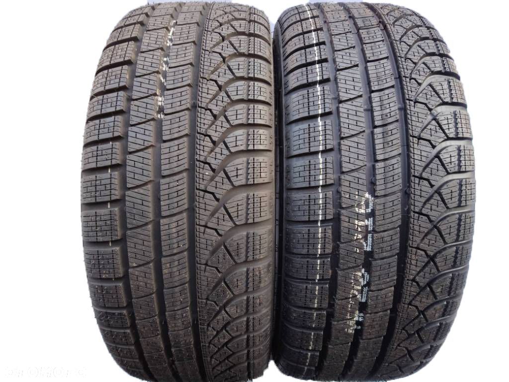 Pirelli P Zero Winter 245/40 R19 98V 2023 8mm - 1