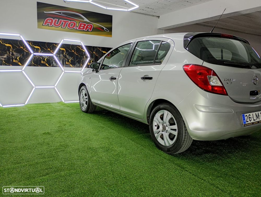 Opel Corsa 1.2 City FlexFuel - 26