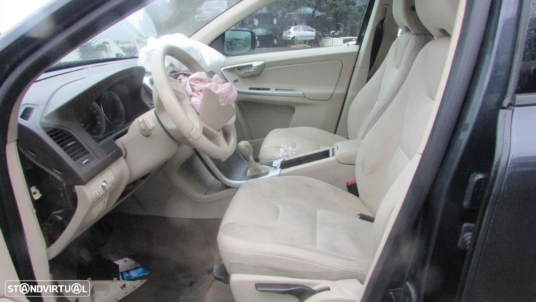 VOLVO XC60 2.4 D3 (163Cv) 2011 - Peças Usadas (6966) - 5