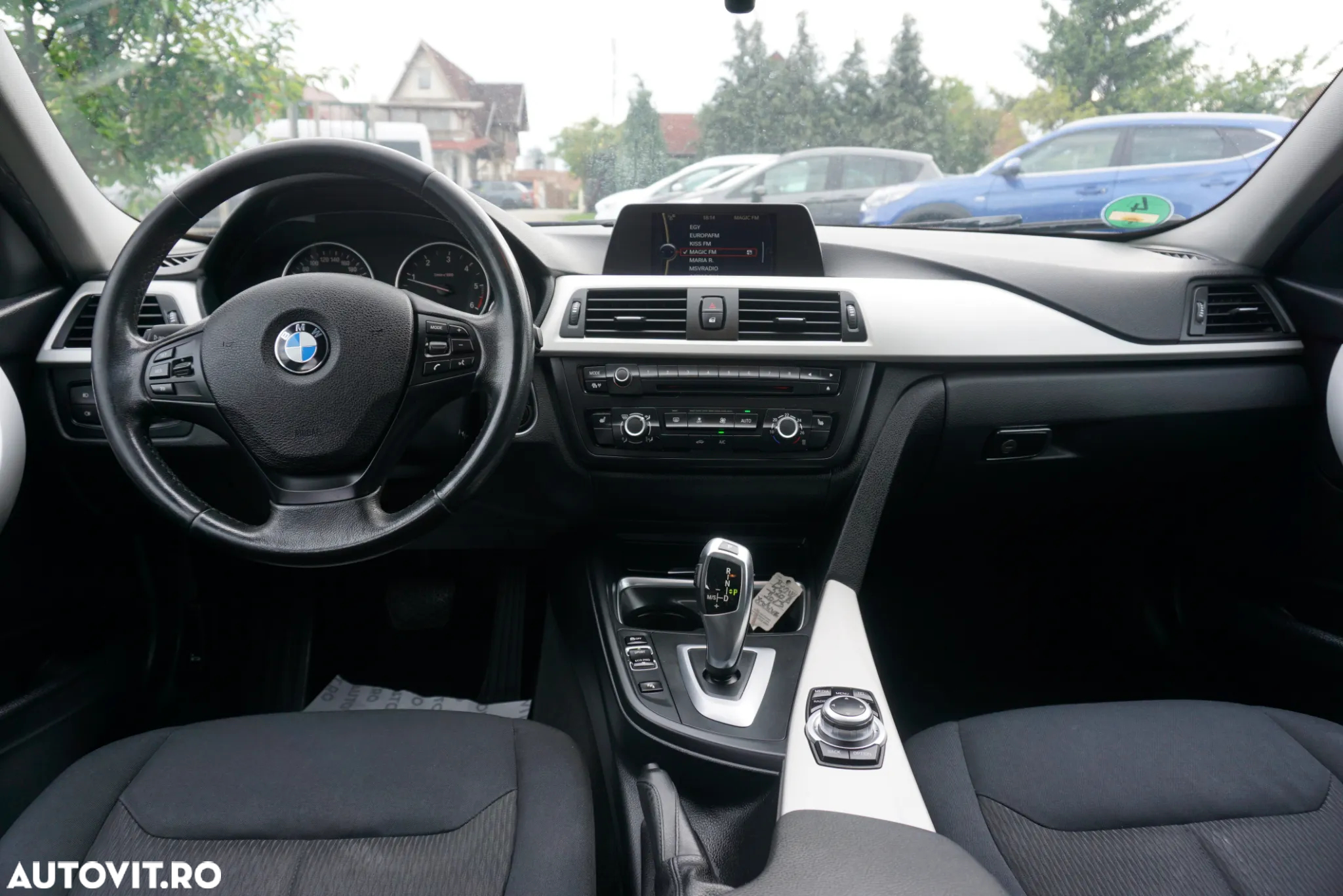 BMW Seria 3 320d Touring xDrive Aut. - 15