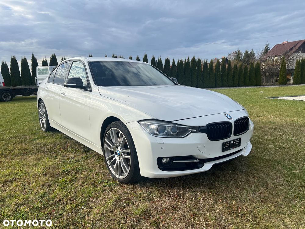 BMW Seria 3 320i Sport Line - 15