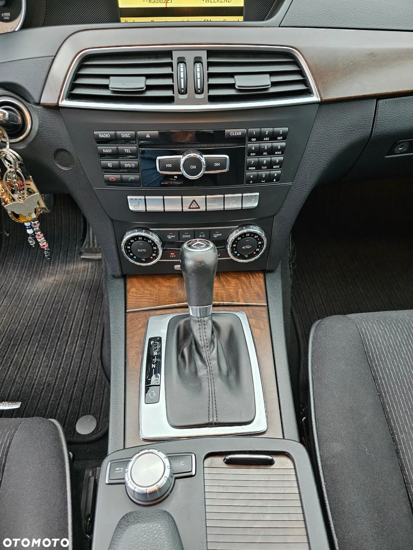 Mercedes-Benz Klasa C 200 T CDI DPF Automatik BlueEFFICIENCY Elegance - 14